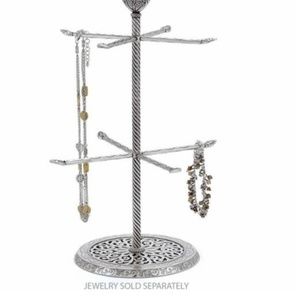 ••

Brighton Necklace and bracelet holder